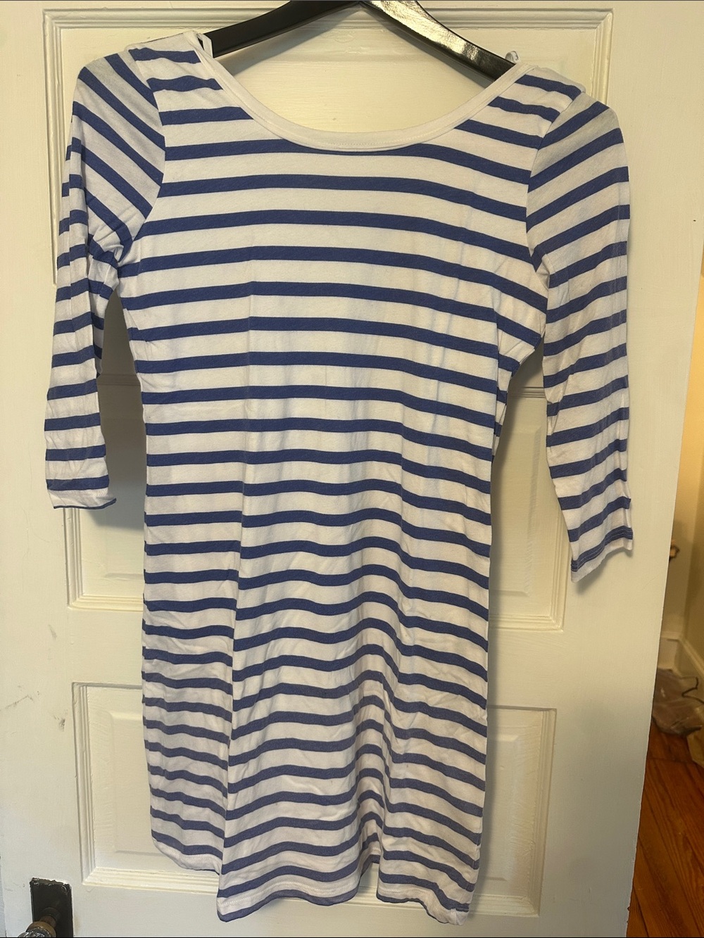 Splendid White and Blue Striped Long Sleeve Dress
